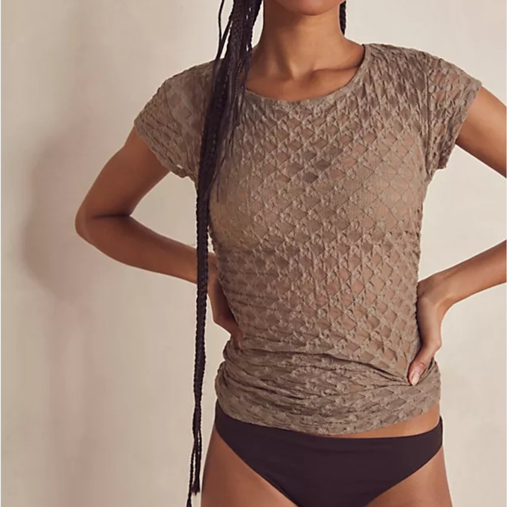 Free People intimately Textured‎ Short Sleeve Tee in Taupe small